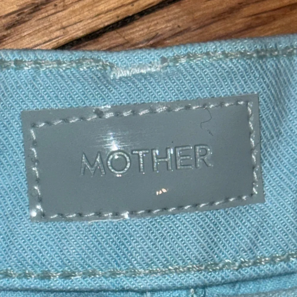 MOTHER The Insider Crop Step Fray in Sky Blue - Picture 4 of 13
